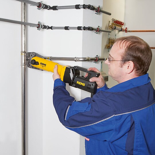 Bild 4 - REMS Power-Press SE Radial-Pressmaschine Basis-Pack mit Systemkoffer XL-Boxx - 572113