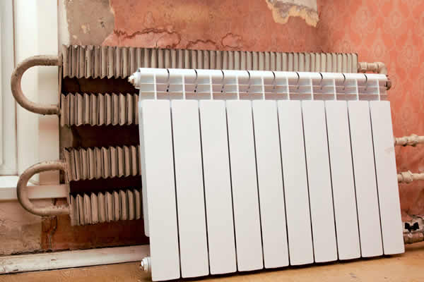 Alten Heizkörper gegen einen neuen austauschen